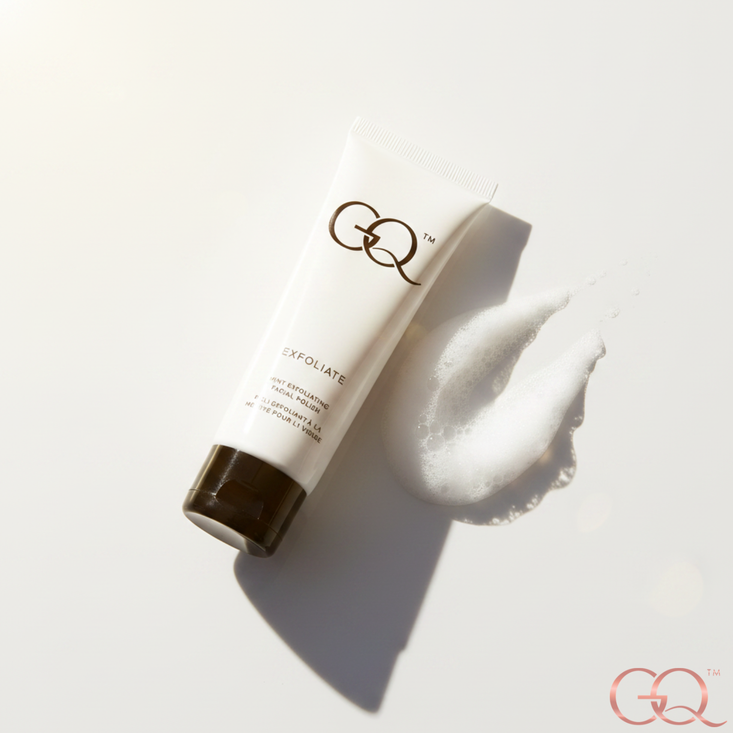 Experience the artistry of GLOWNIQUE Mint Exfoliating Facial Polish, a luxurious blend of botanicals that rejuvenates and reveals radiant skin. Indulge in refined beauty.