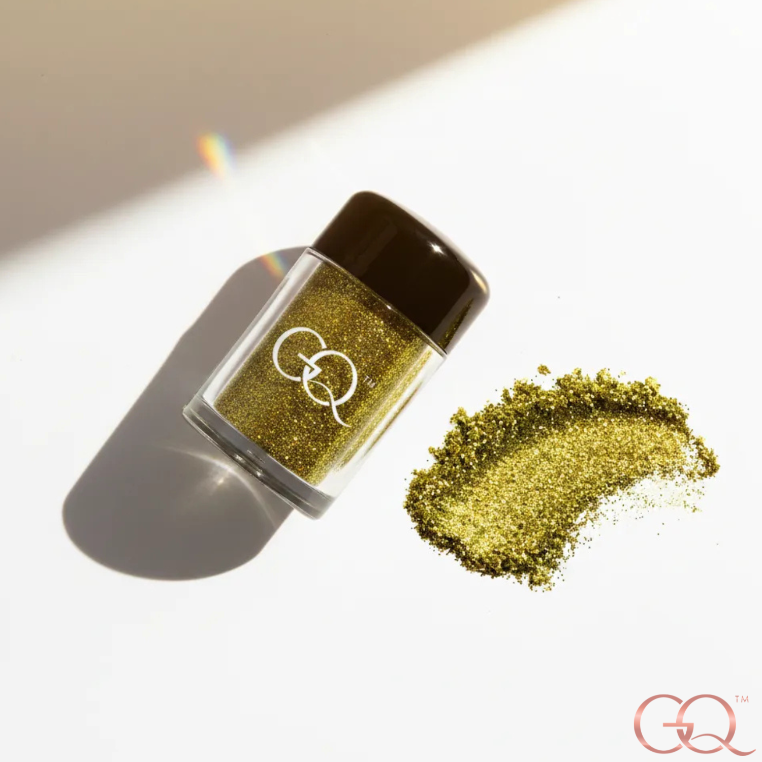 Elevate your allure with GLOWNIQUE Glitter Dust, a luxurious micro-reflective powder designed to enhance your natural radiance and embody sophistication.
