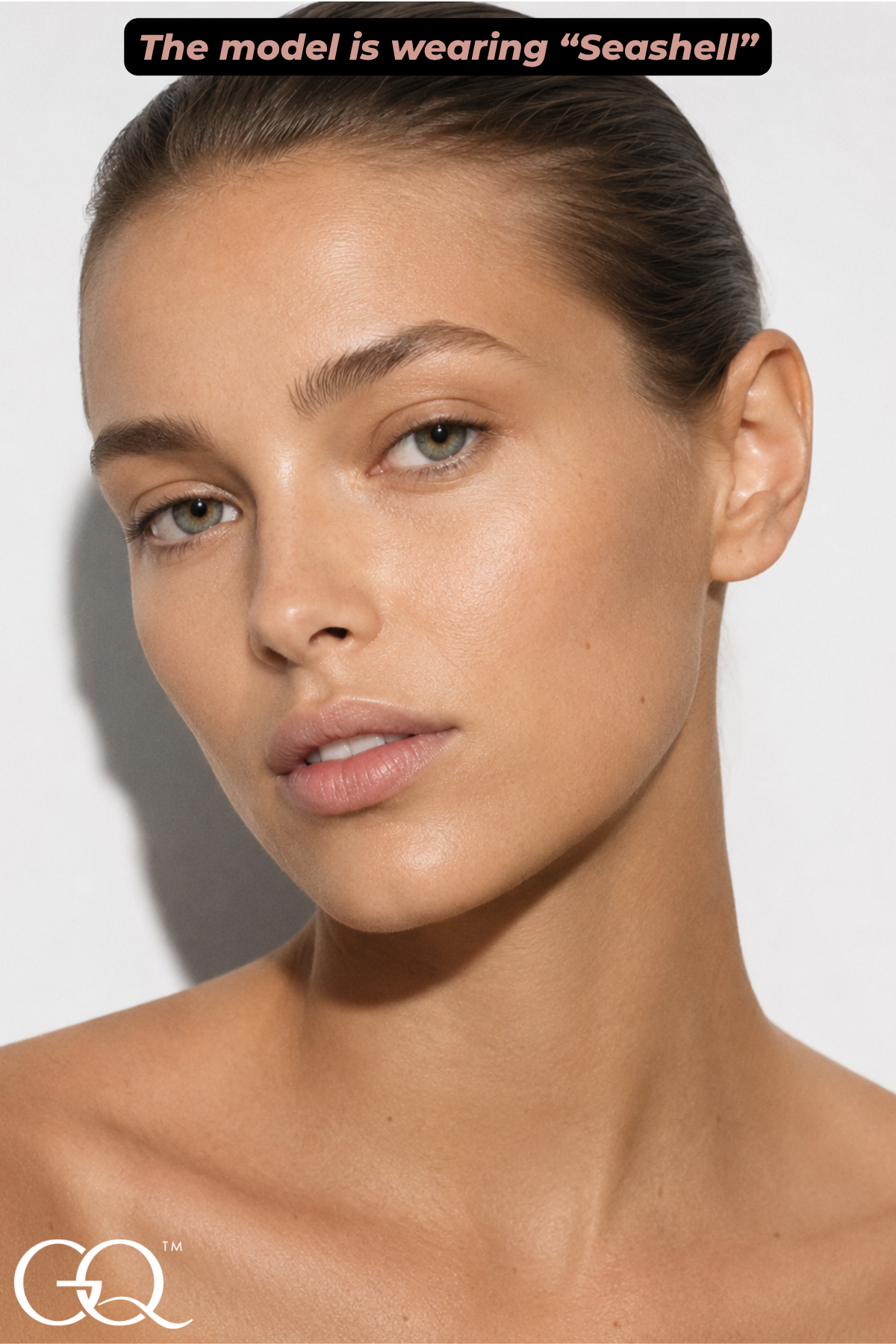 Experience the elegance of GLOWNIQUE Tinted Moisturizer. Crafted with niacinamide and hyaluronic acid, it enhances your natural beauty with a luxurious touch.