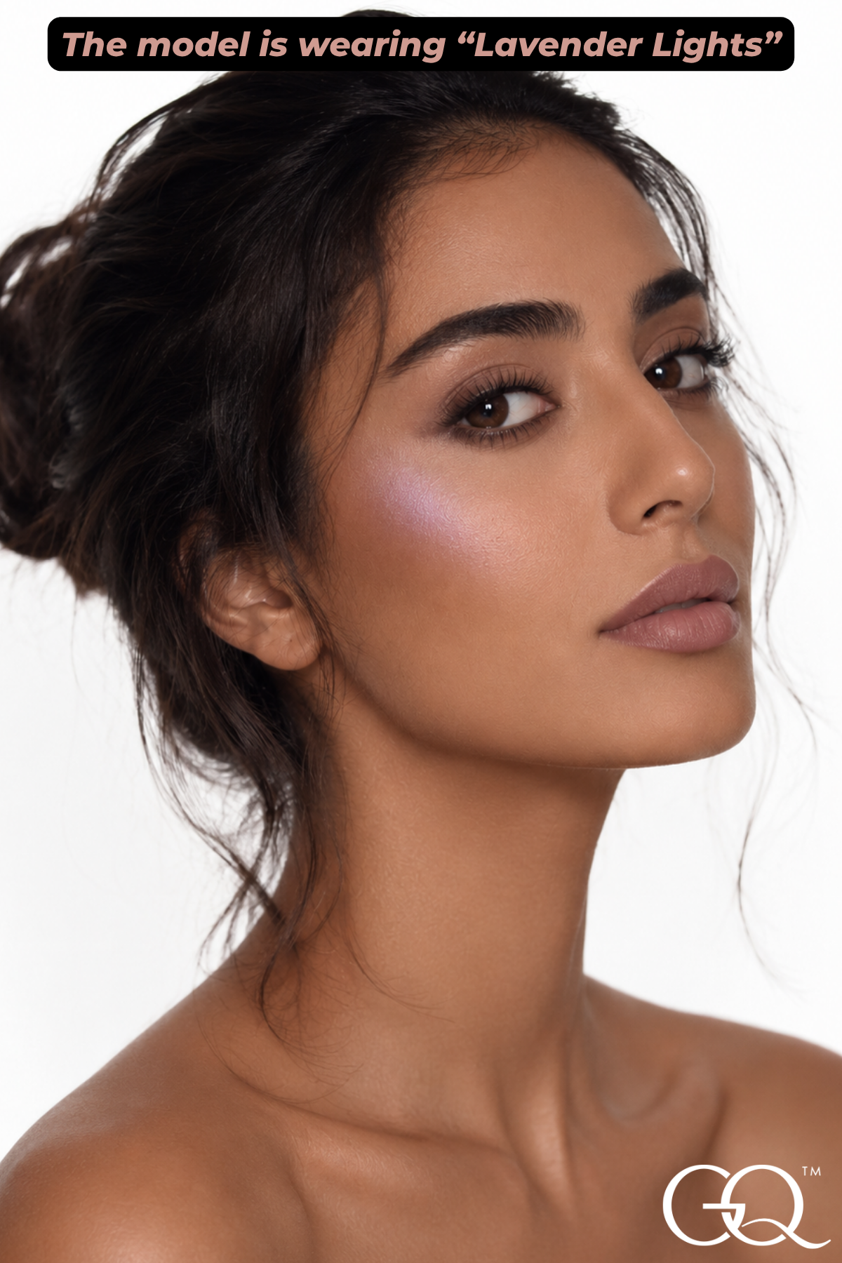Elevate your beauty ritual with GLOWNIQUE Highlighter Stick, a creamy formulation that enhances your luminous allure with luxurious, nourishing ingredients.