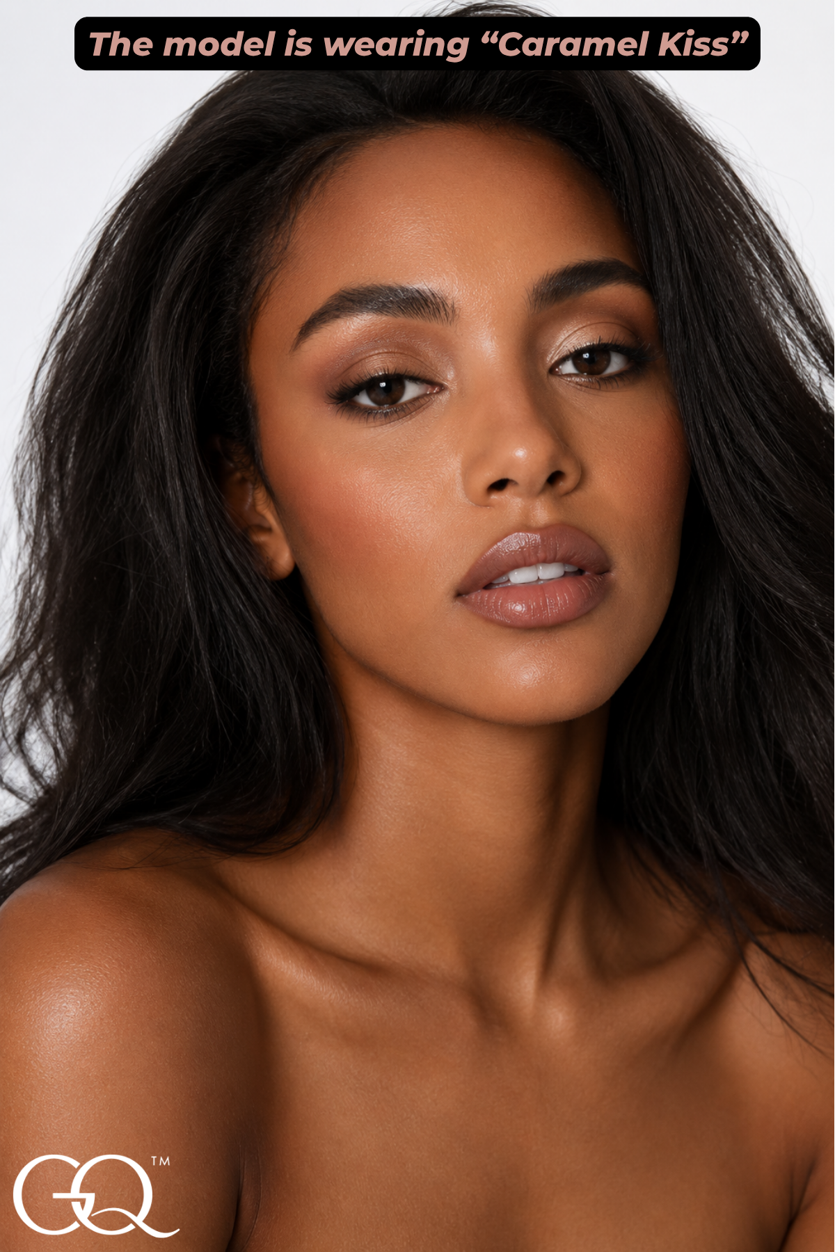 Indulge in the GLOWNIQUE Eyeshadow Palette - Caramel Kiss, a luxurious blend of velvety pigments that enhances your beauty ritual with sophisticated elegance.