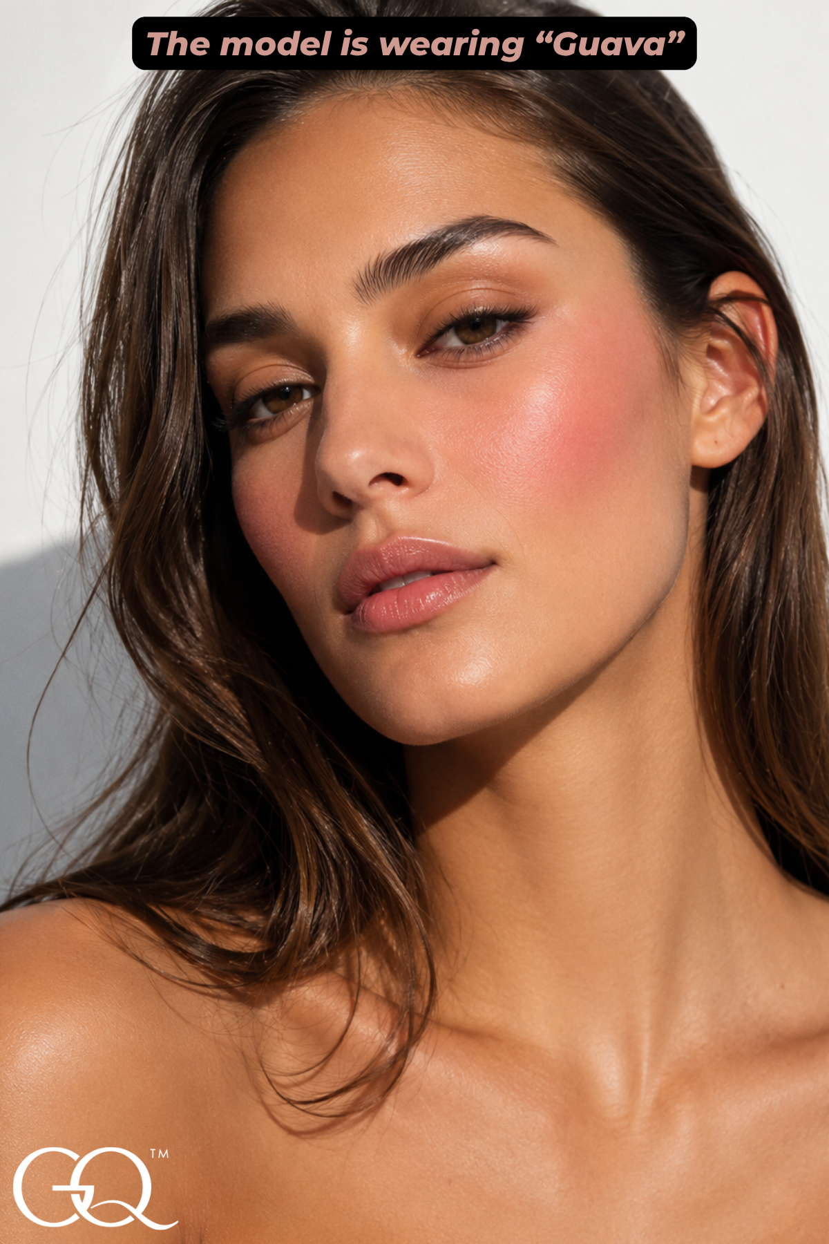 Experience the artistry of GLOWNIQUE's Single Pan Blush, a luxurious formula that enhances your natural radiance with silky, buildable color for timeless elegance.
