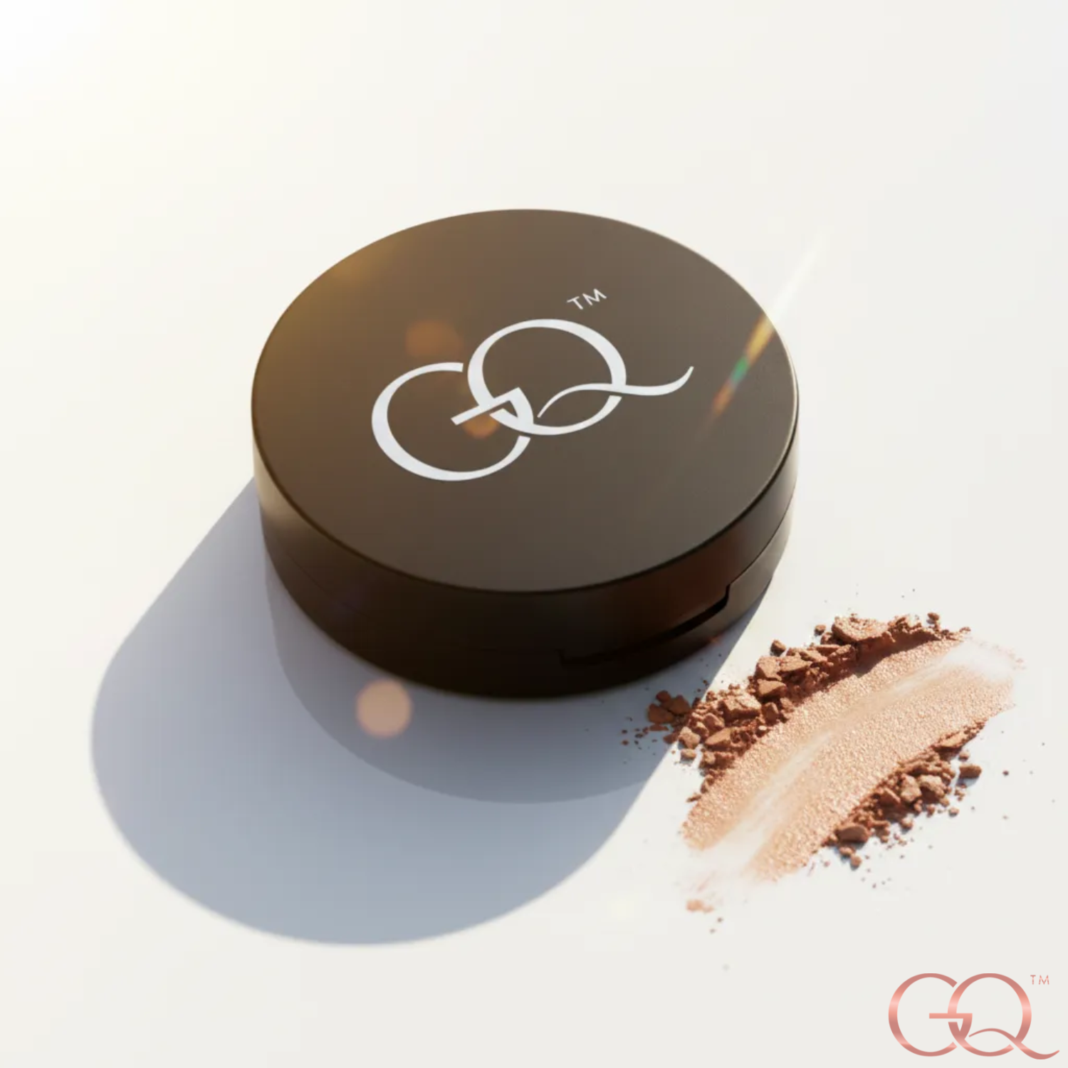Experience the artistry of GLOWNIQUE Luminizing Powder, a luxurious blend that enhances your natural radiance with a luminous finish, embodying sophistication and elegance.