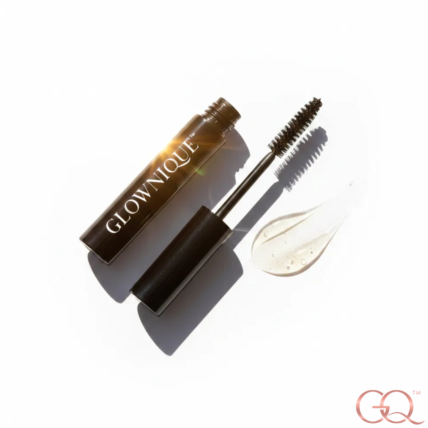 Indulge in the GLOWNIQUE Lash Rejuvenator, a luxurious serum crafted for exquisite lash transformation. Experience the art of beauty with potent antioxidants and elegant nourishment.