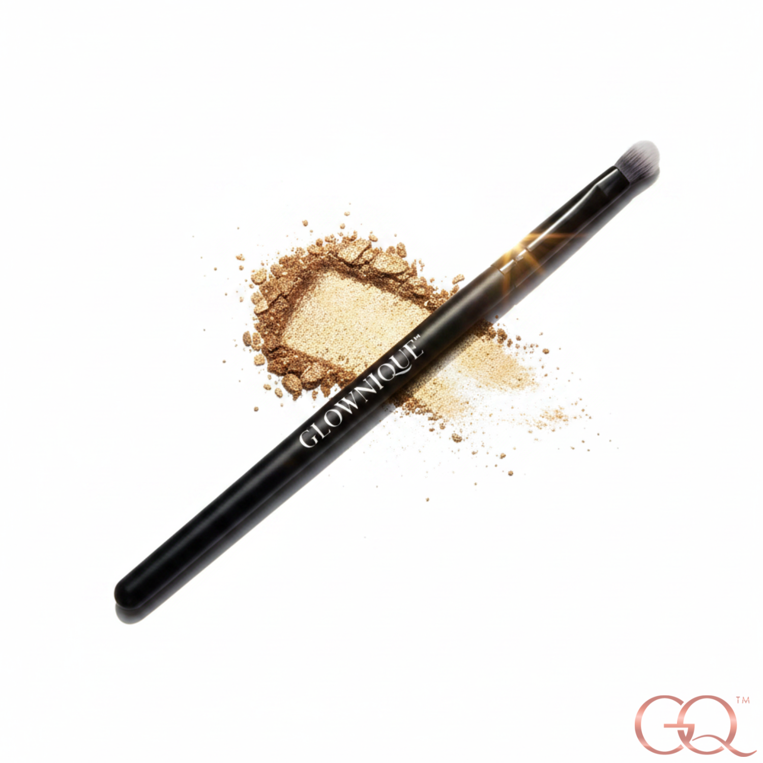 Experience the GLOWNIQUE Mini Crease Brush, a couture luxury tool crafted for precision and elegance. Elevate your artistry with ultra-soft bristles for seamless blending.