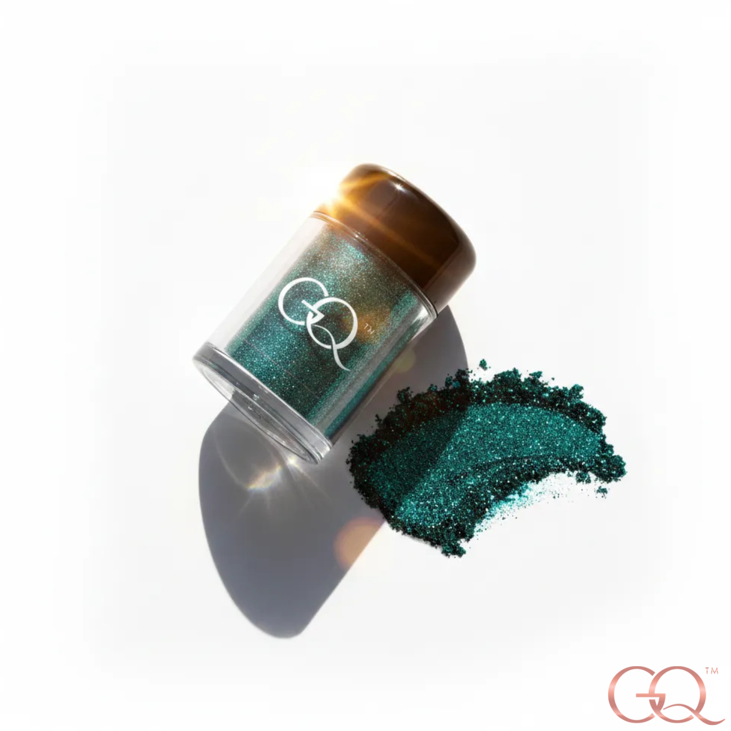 Elevate your radiance with GLOWNIQUE Glitter Dust, a luxurious micro-reflective powder that enhances your natural allure and embodies timeless elegance.