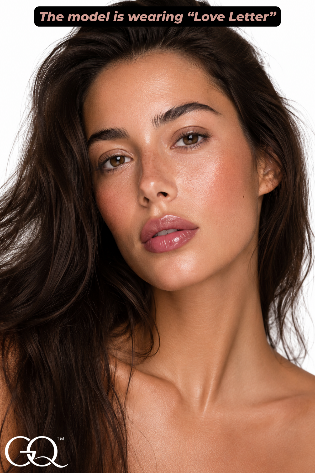 Experience the exquisite craftsmanship of GLOWNIQUE Hydrating Lip Oil, where luxurious botanical oils restore timeless softness and radiant shine for beautifully nourished lips.