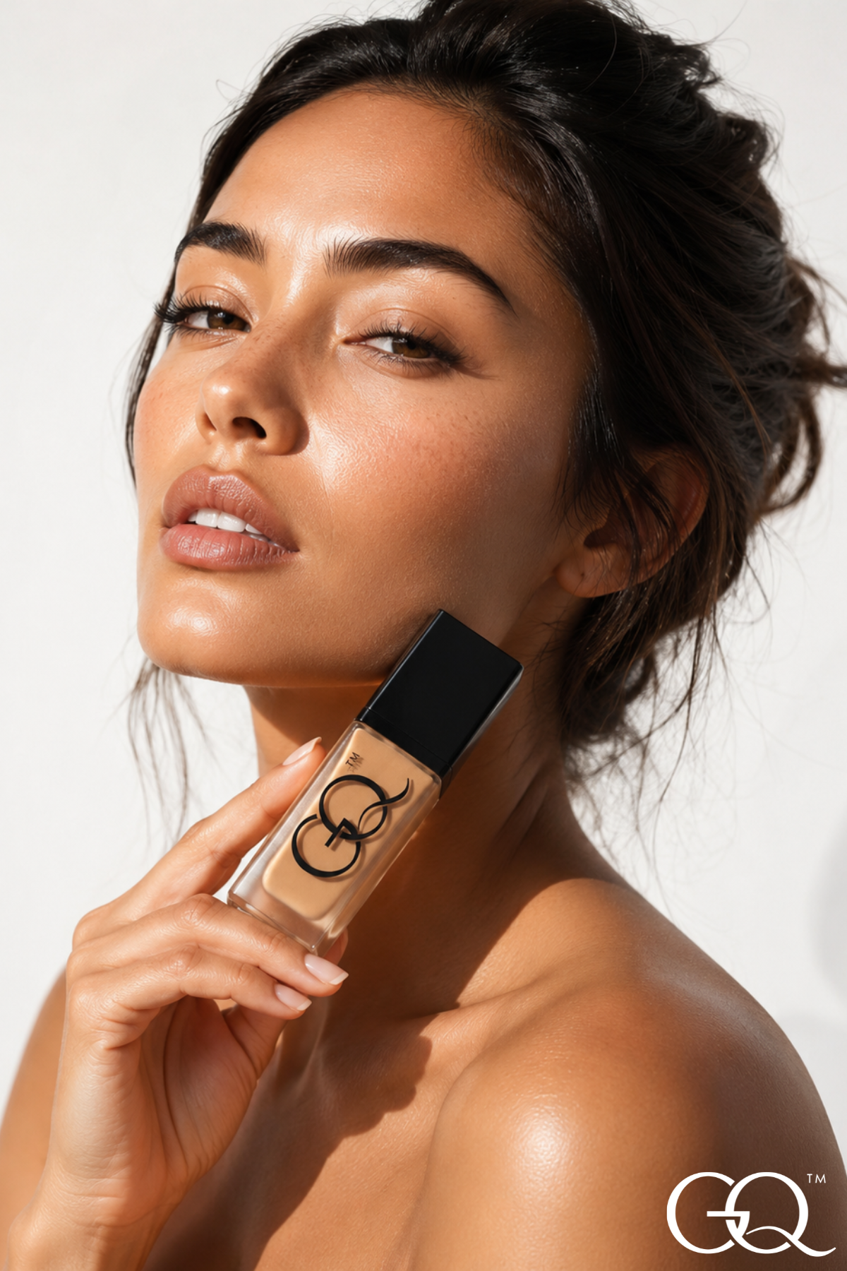 Foundation with SPF - Brunette (30ml) | GLOWNIQUE