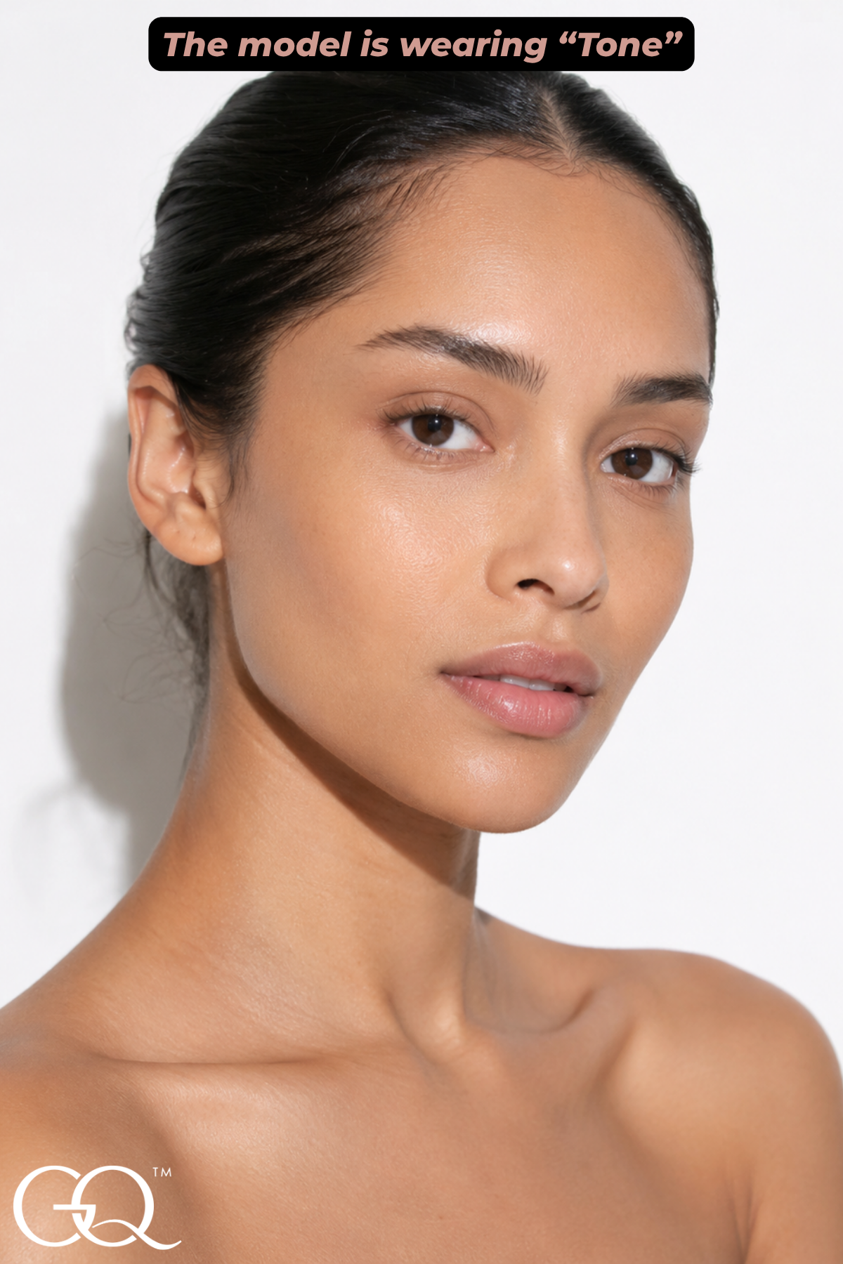 Experience the exquisite craftsmanship of GLOWNIQUE Concealing Cream, a luxurious formulation that elevates your beauty routine with flawless coverage and a radiant finish.