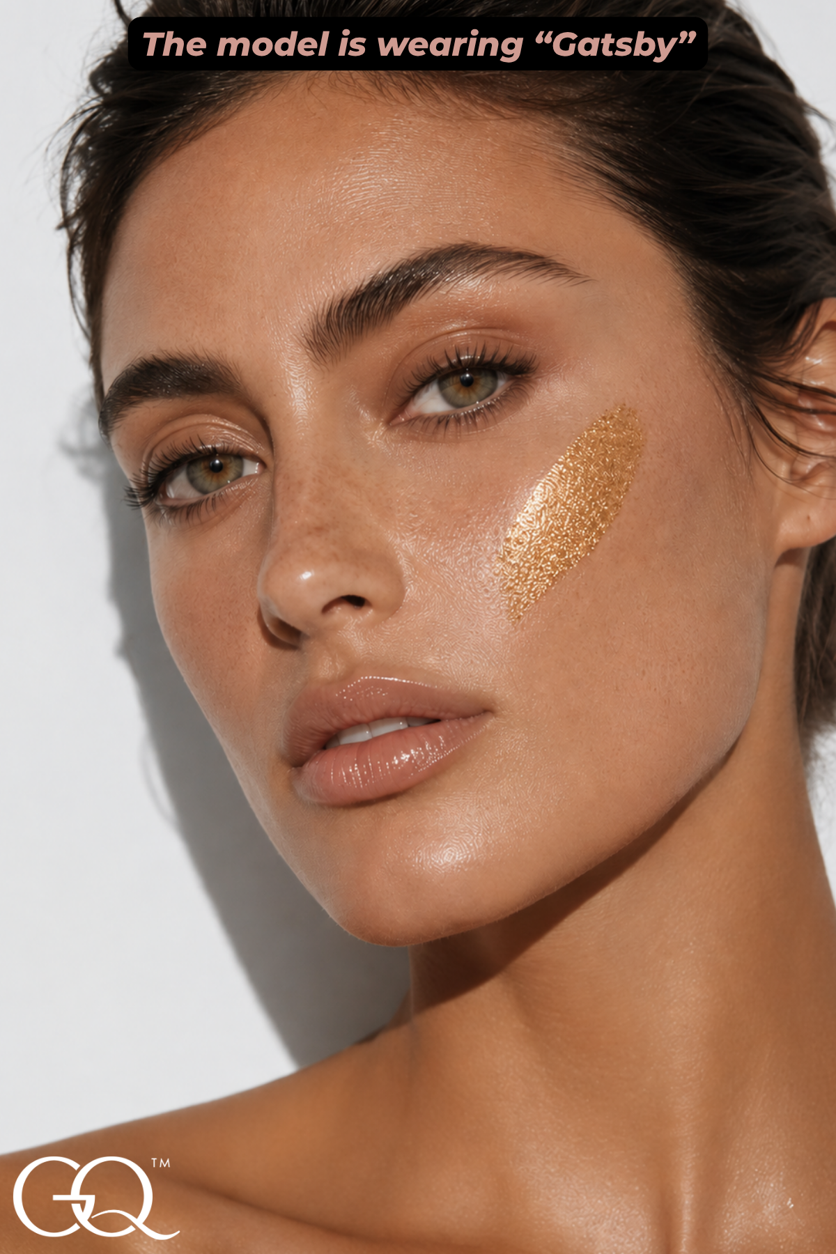 Experience the exquisite GLOWNIQUE Liquid Shimmer, a luxurious blend that enhances your natural allure with artisanal craftsmanship and radiant elegance.