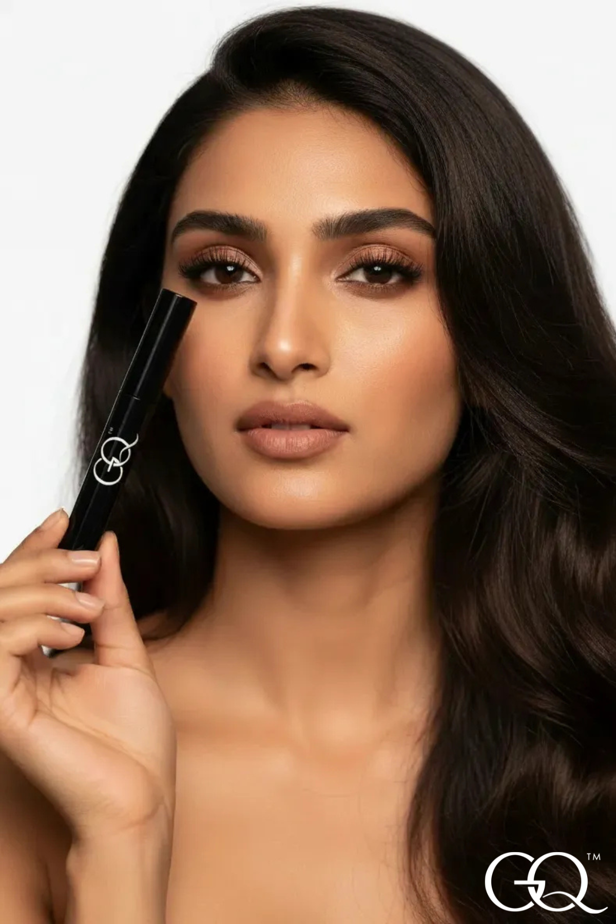 Elevate your beauty ritual with GLOWNIQUE Black Orchid Mascara, a luxurious blend of artistry and precision for beautifully defined lashes. Experience true elegance.