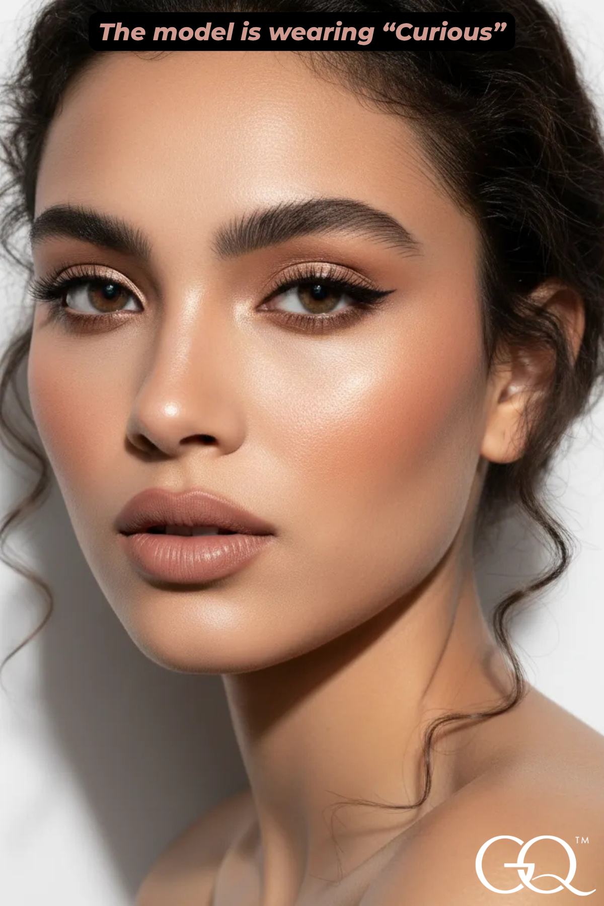 Elevate your beauty ritual with GLOWNIQUE's Pro Cheek Palette - Curious. This artisanal blend of pigments enhances your natural radiance, offering a luxurious touch for every occasion.