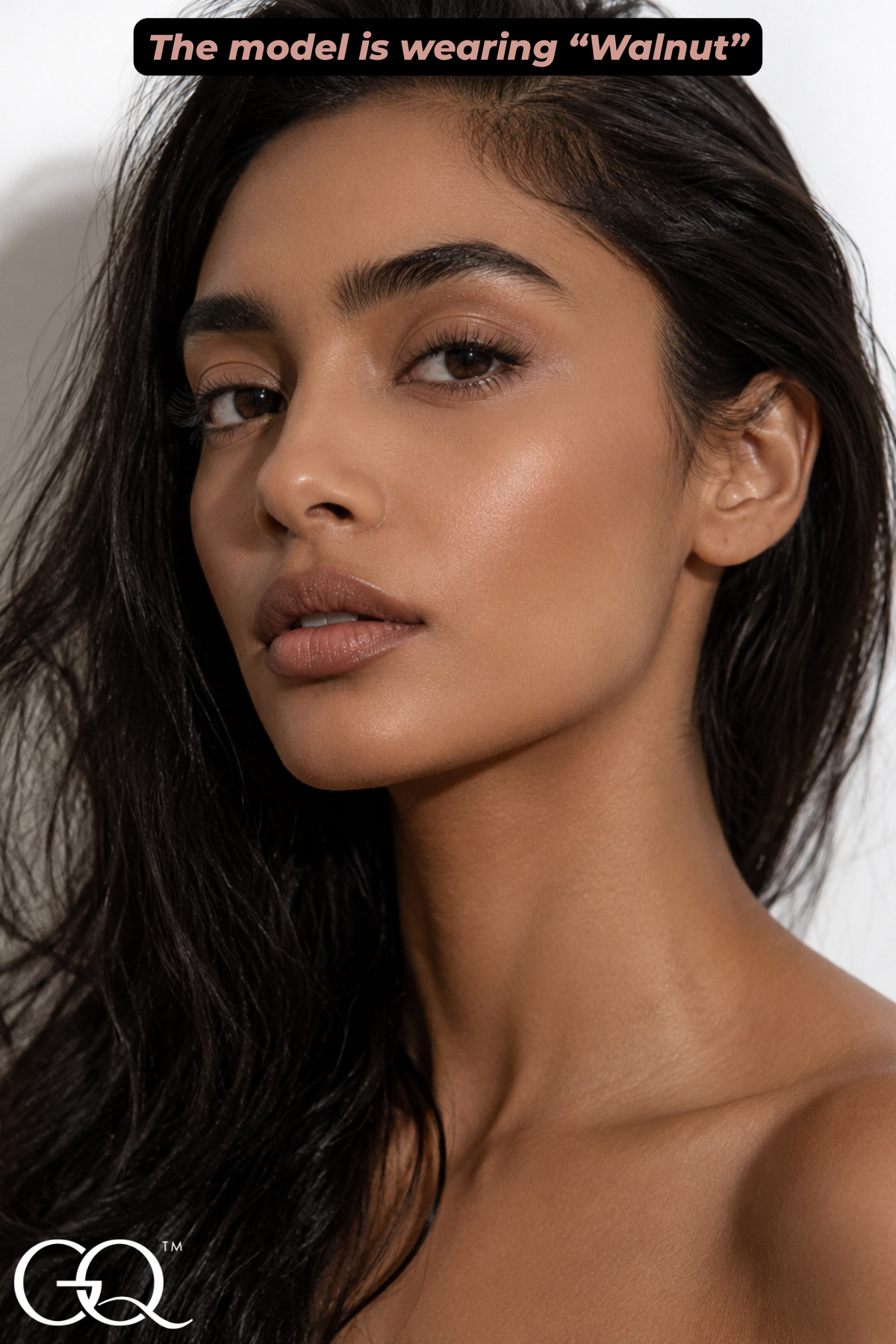 Experience the artistry of GLOWNIQUE's Dual Blend Powder Foundation, where luxurious formulation meets customizable elegance for a radiant, flawless complexion.