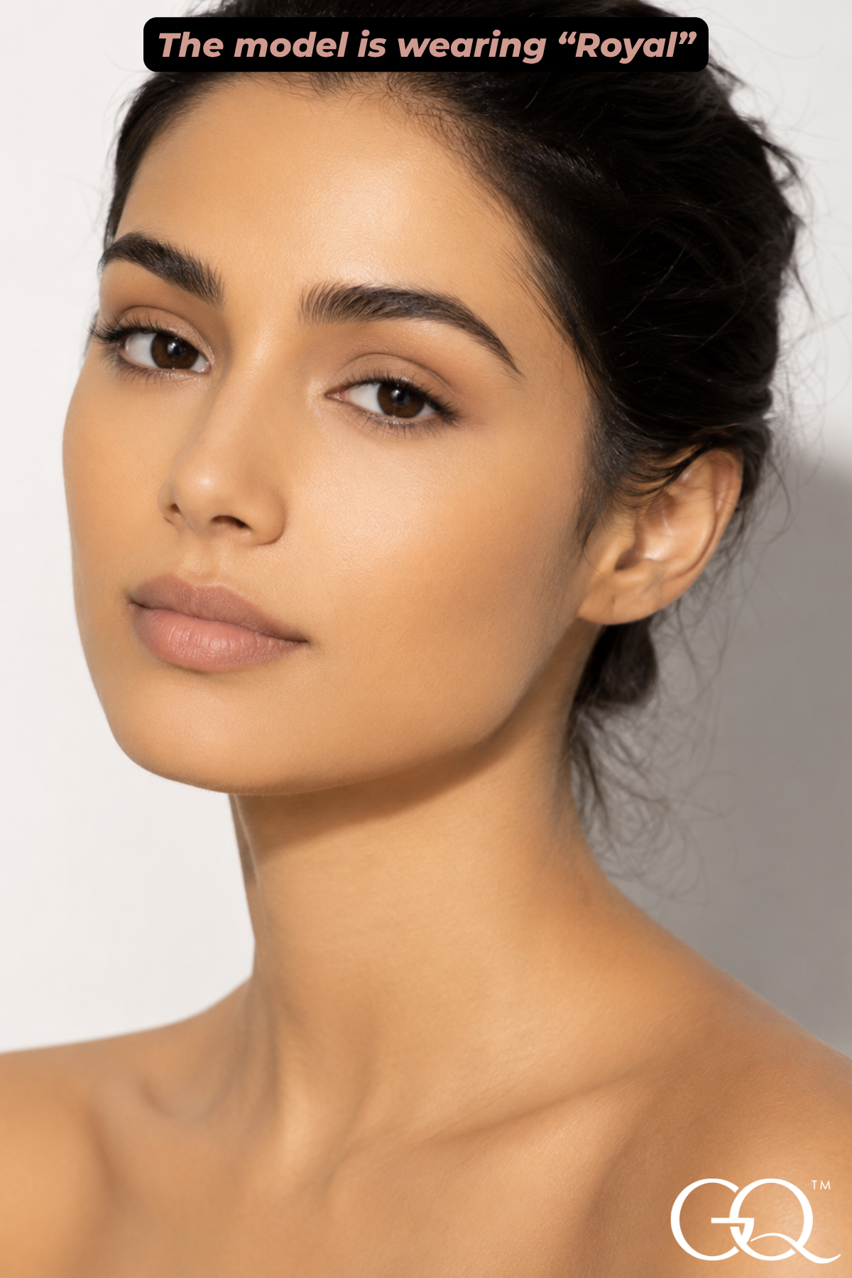 Experience the artistry of GLOWNIQUE's Dual Blend Powder Foundation, where luxurious craftsmanship meets customizable elegance for a flawless complexion.