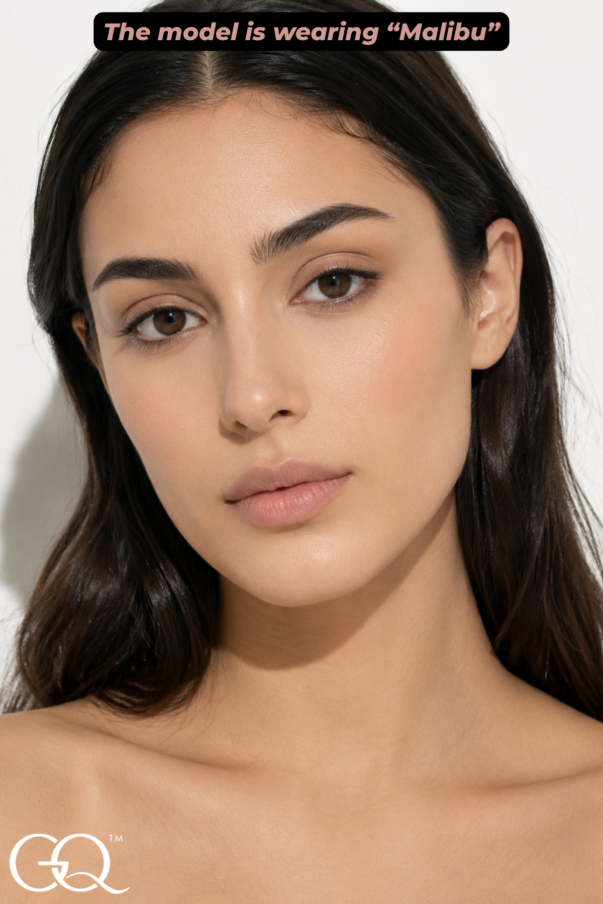 Experience the artistry of GLOWNIQUE's Dual Blend Powder Foundation, a luxurious silk formula for customizable coverage that elevates your beauty ritual.