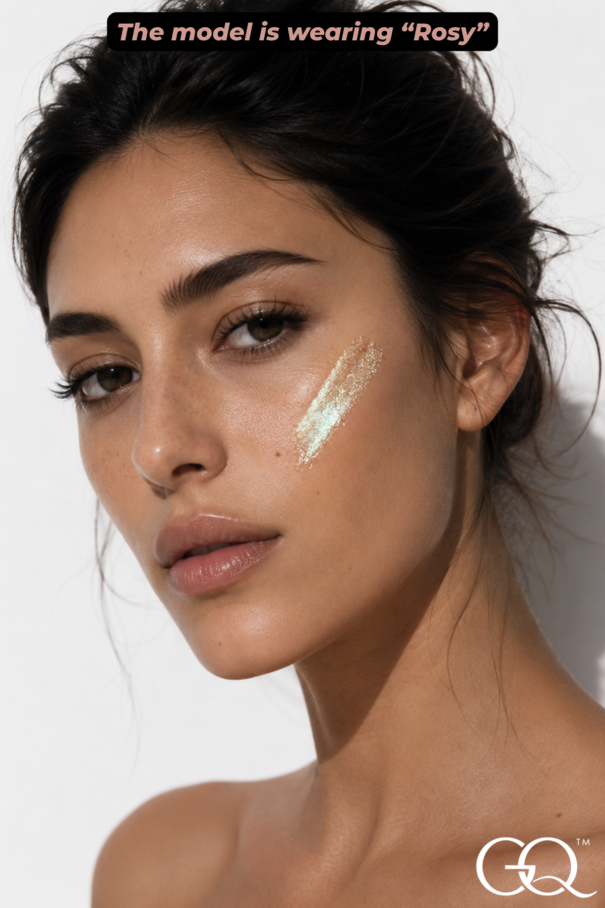 Elevate your beauty ritual with GLOWNIQUE Liquid Shimmer, a luxurious vegan elixir that transforms your radiance into an artful expression of elegance and sophistication.