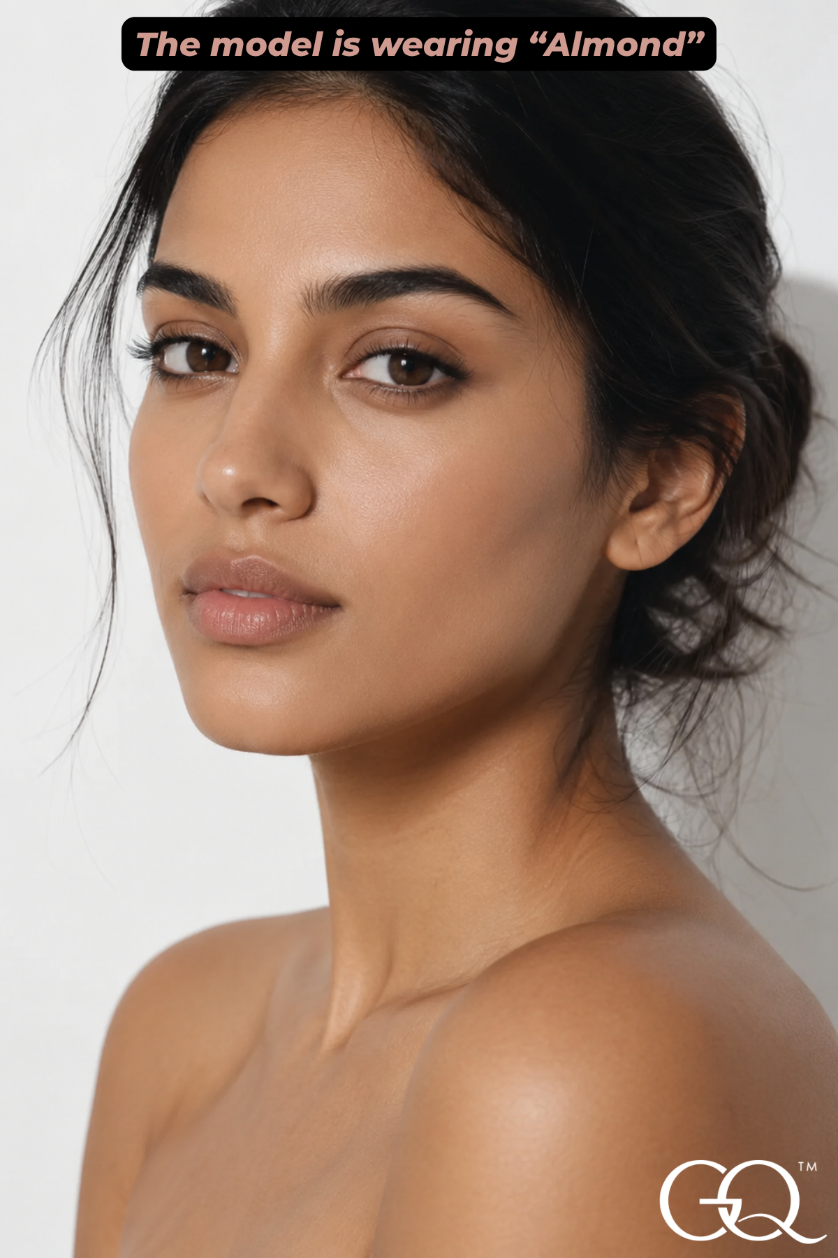 Discover the GLOWNIQUE Creme Concealer Stick, a luxurious blend of artistry and elegance, offering medium to full coverage for a flawless, radiant complexion.