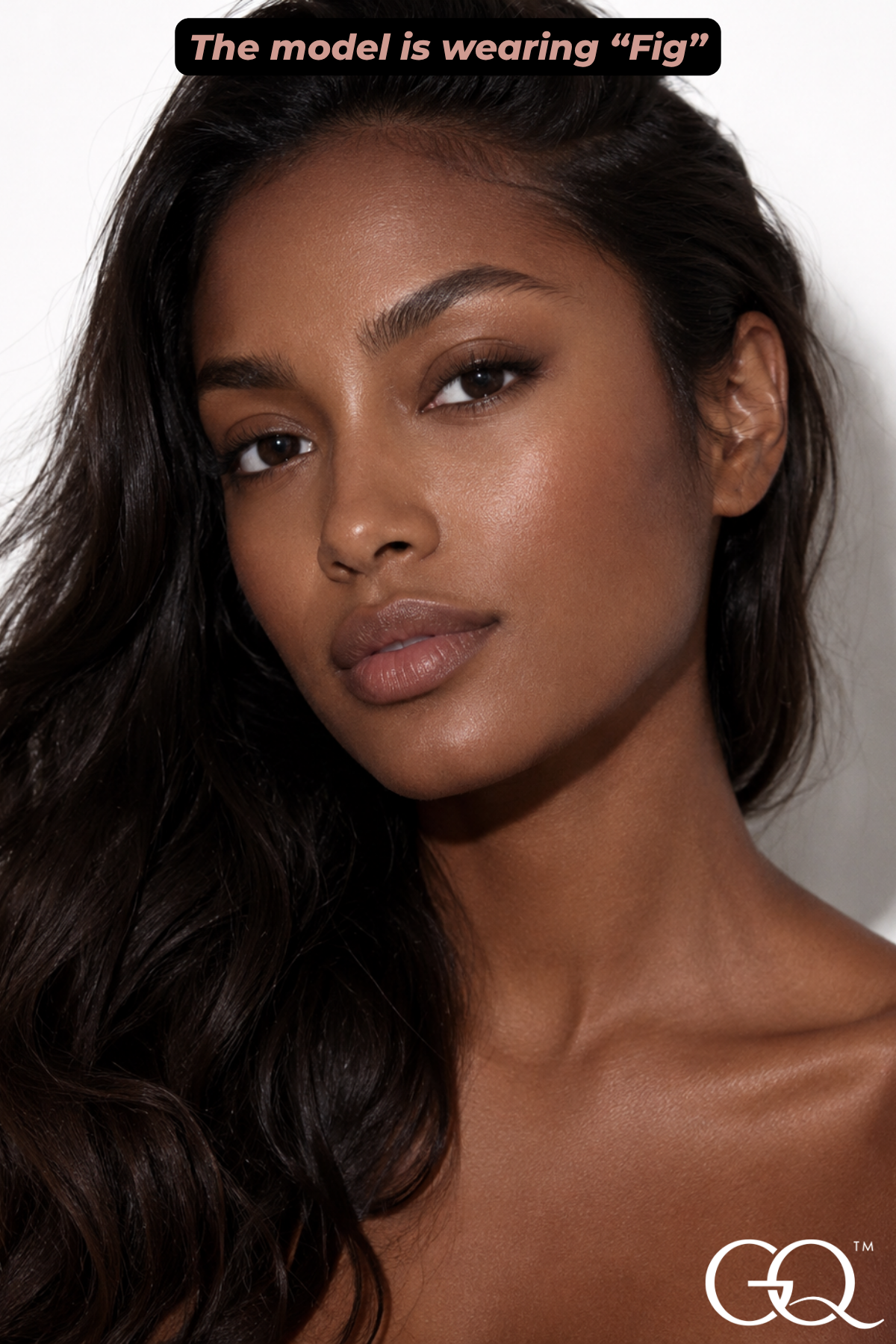 Experience the exquisite GLOWNIQUE Dual Blend Powder Foundation, a vegan masterpiece that elevates your beauty ritual with customizable coverage and a luxurious finish.
