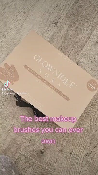 AURA Professional Makeup Brush Set | GLOWNIQUE